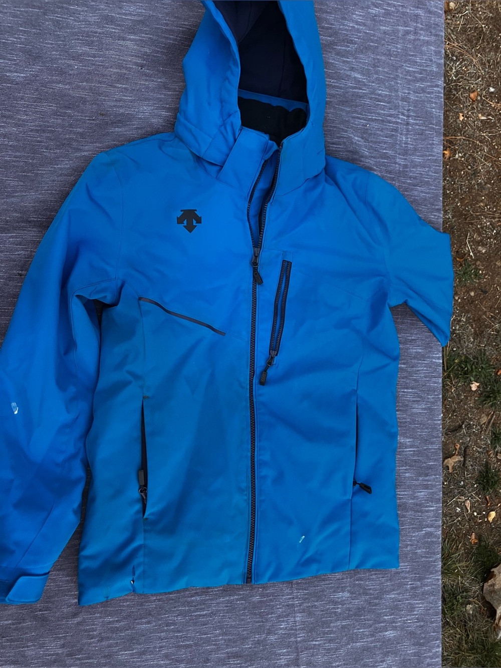 Descente Junior size 12 / 140cm hooded winter waterproof insulated jacket